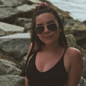 Meet your Posher, Alyssa